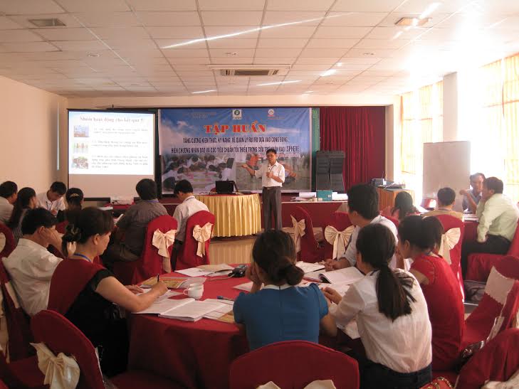 Tăng[-]cường[-]kiến[-]thức,[-]kỹ[-]năng[-]về[-]quản[-]lý[-]rủi[-]ro[-]thiên[-]tai[-]dựa[-]vào[-]cộng[-]đồng